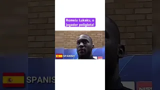 Super poliglota!! Romelu Lukaku joga l no Chelsea e fala mais de 6 idiomas | Créditos: @Cabazaya