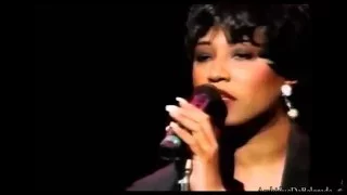 Lisa Fischer - "How Can I Ease The Pain" ( Live )