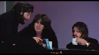 The Beatles Get Back; "Paul's Beard and Ronaweir Heim"