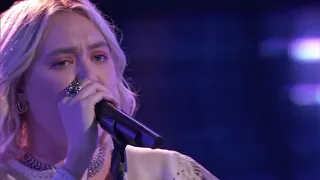 The Voice 2017 Blind Audition - The Chain - Chloe Kohanski