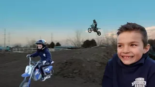 🏍️ SEVEN-YEAR-OLD KID STARTS TRAINING FOR FIRST MOTOCROSS RACE | KIDS DIRT BIKE MINI-MX 🤩