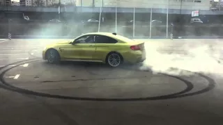 BMW M4 F82 валит боком