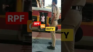 RPF CONSTABLE | सुबह सुबह अपने DUTY पर खड़े हैं। #shorts #rpf #rpfconstablevacancynotification2022