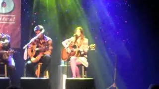 Kacey Musgraves performs "Merry Go 'Round" at Class of 2013