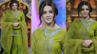 Zara noor abbas in ramzan transmission show with Reema khan