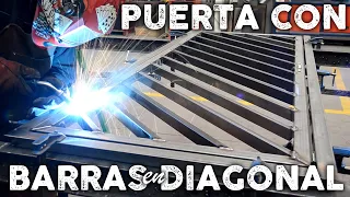 PUERTA METALICA CON BARRAS EN DIAGONAL