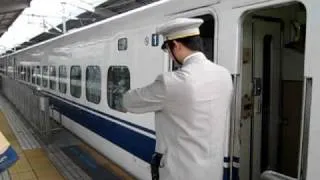 新幹線のかっこいい車掌さん 　Shinkansen cool Conductor