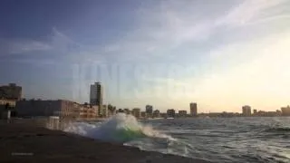 la habana malecon waves at sea