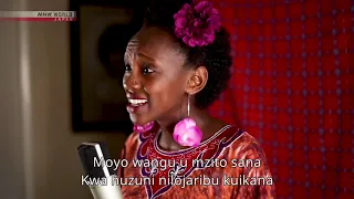 Swinky anaimba "Maua yatachanua" kwa Kiswahili