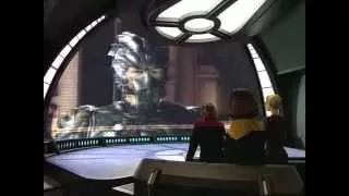 Seven of Nine Is Annoyed By Hirogen
