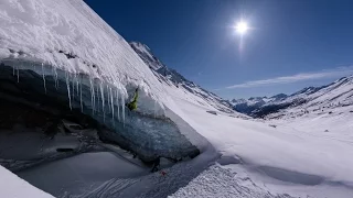 Nikon 14-24 Objektiv Testbericht - Eisklettern in einer Gletscherhöhle