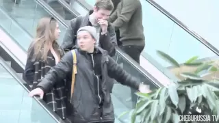 Гей пикап пранк на эскалаторе    Love Escalator prank in Russia