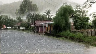 Super Heavy Rain in a mountain village|Very riskyWhen there isLightning|Coming Rain To focus at home