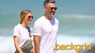 LeAnn Rimes and Eddie Cibrian were spotted hand-in-hand on Bondi Beach