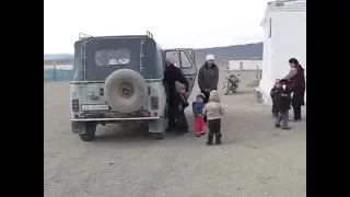 School bus in Mongolia / Школьный автобус в Монголии