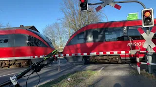 Bahnübergang Münster-Roxel || Zug kommt sehr schnell ||4K