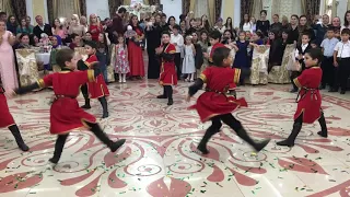 Ансамбль Молодость Кавказа, Горский танец