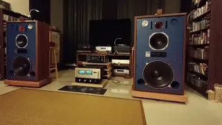 JBL 4343 Driven by poweramp McIntosh Mc2300, pre Mcintosh C30