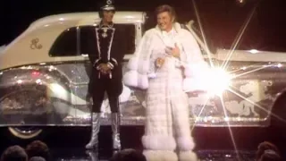 Leapin' Lizards: Liberace arrives on stage in his Rolls Royce, then talks to the audience (1978)