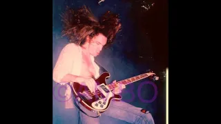 Cliff Burton - Live solo with Metallica (My favorite solo)