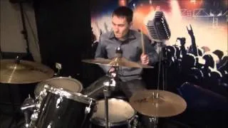 На уроке по ударным в Underground School (cover Blur - Song 2)