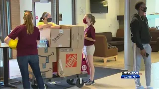 Freshman move in day taking place at Gannon University