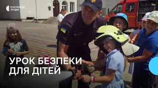 У Луцьку рятувальники навчали дітей розрізняти вибухонебезпечні предмети