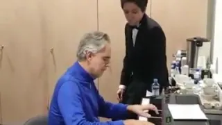 Más de Dimash y Andrea Bocelli - "La Donna e Mobile"