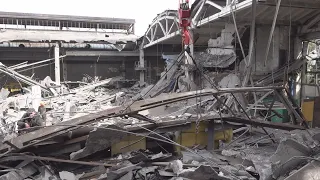 Жахлива ніч для Покровська: зруйнована будівля підприємства та пошкоджене приміщення телебачення