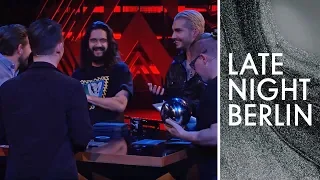 Tokio Hotel lassen die Bombe platzen! | Late Night Berlin | ProSieben