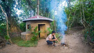 Girl Solo Bushcrafts Camping Build Bamboo Little House Off Grid, Girl Off Grid Life Skills