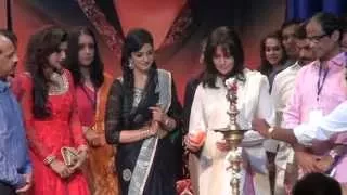 Vimala Rama Aksha Pardasany &Jagadishwara Reddy Lit the Lamp at Amma Young India Awards