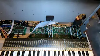 Removal and cleaning of the upper manual of the Hammond Super SX-2000