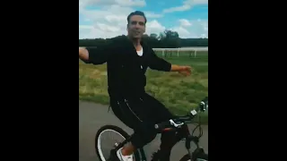 AKSHAY KUMAR CYCLE ACCIDENT😭😭||#shorts #akshaykumar #funny