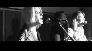 Friday on my Mind - MonaLisa Twins (Easybeats Cover)