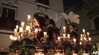 IMPRESIONANTE ENTRADA DE JESÚS DESPOJADO CON LA AGRUPACIÓN VIRGEN DE LOS REYES 2023