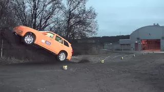 Volvo Crash Test Run Off Road Ditch 80 km/h