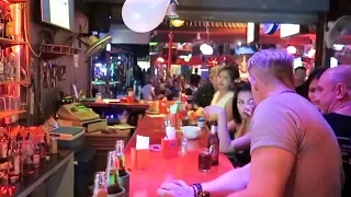 Chiang Mai Nightlife - A Night out in the Lady Bars