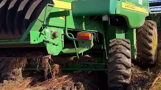 John Deere wts 9640 застряг у полі !