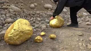 Huge! 300-500 kg Gold Nugget! (On Prominent Place)