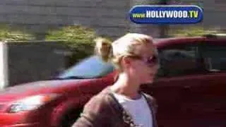 Katherine Heigl & Mom In Los Feliz