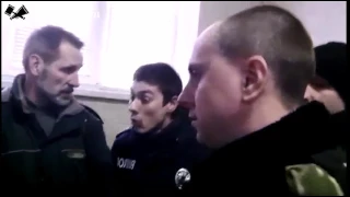 Суддя вдарив учасника справи: повне відео судового засідання