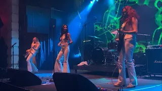 Zepparella-Dazed and Confused (Live)