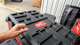 MILWAUKEE PACKOUT Rolling Chest 48-22-8428