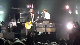 Paul McCartney - Montevideo 2012 - Golden Slumbers + Carry That Weight