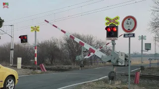 Železniční přejezd Dobřenice #2 [P3990] - 10.1.2024 / Czech railroad crossing