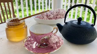 There's FOOD In Your Yard | Lilac Tea | Wild Edibles Tour