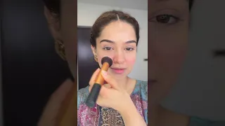 Haania manzar trying hania amir’s look from mere humsafar