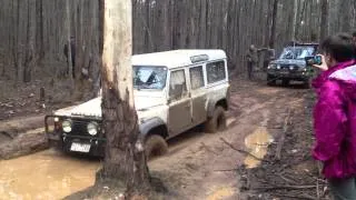 Land Rover D2a Snatching out a Defender 110