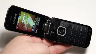 Samsung GT S5150 La Fleur Diva - представитель стильной линейки дамских телефонов из 2009 года